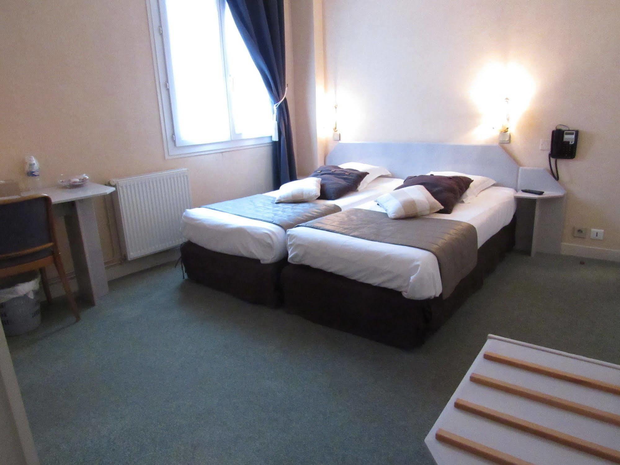 Hotel Restaurant De La Marne Paimpol ภายนอก รูปภาพ
