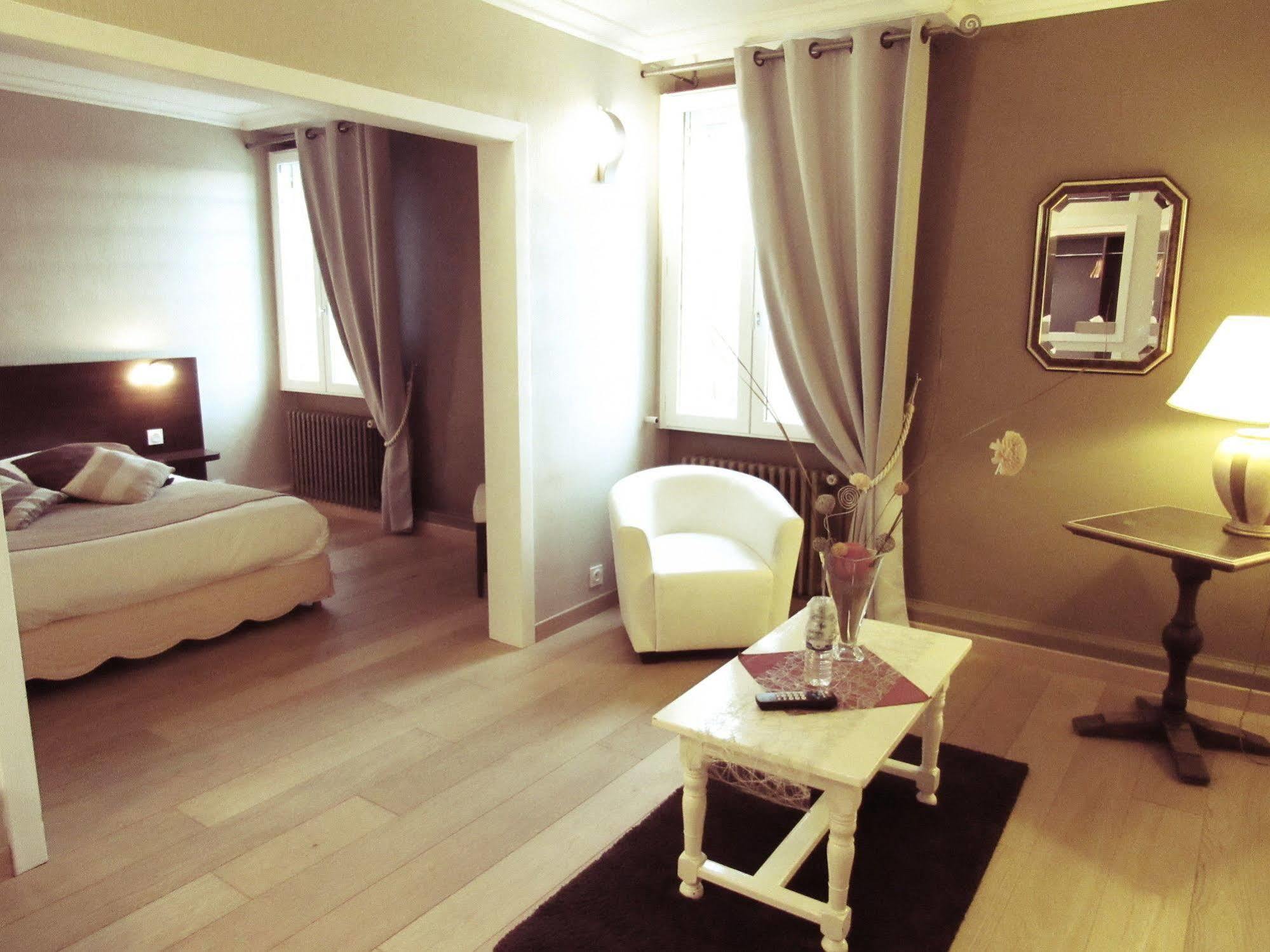 Hotel Restaurant De La Marne Paimpol ภายนอก รูปภาพ