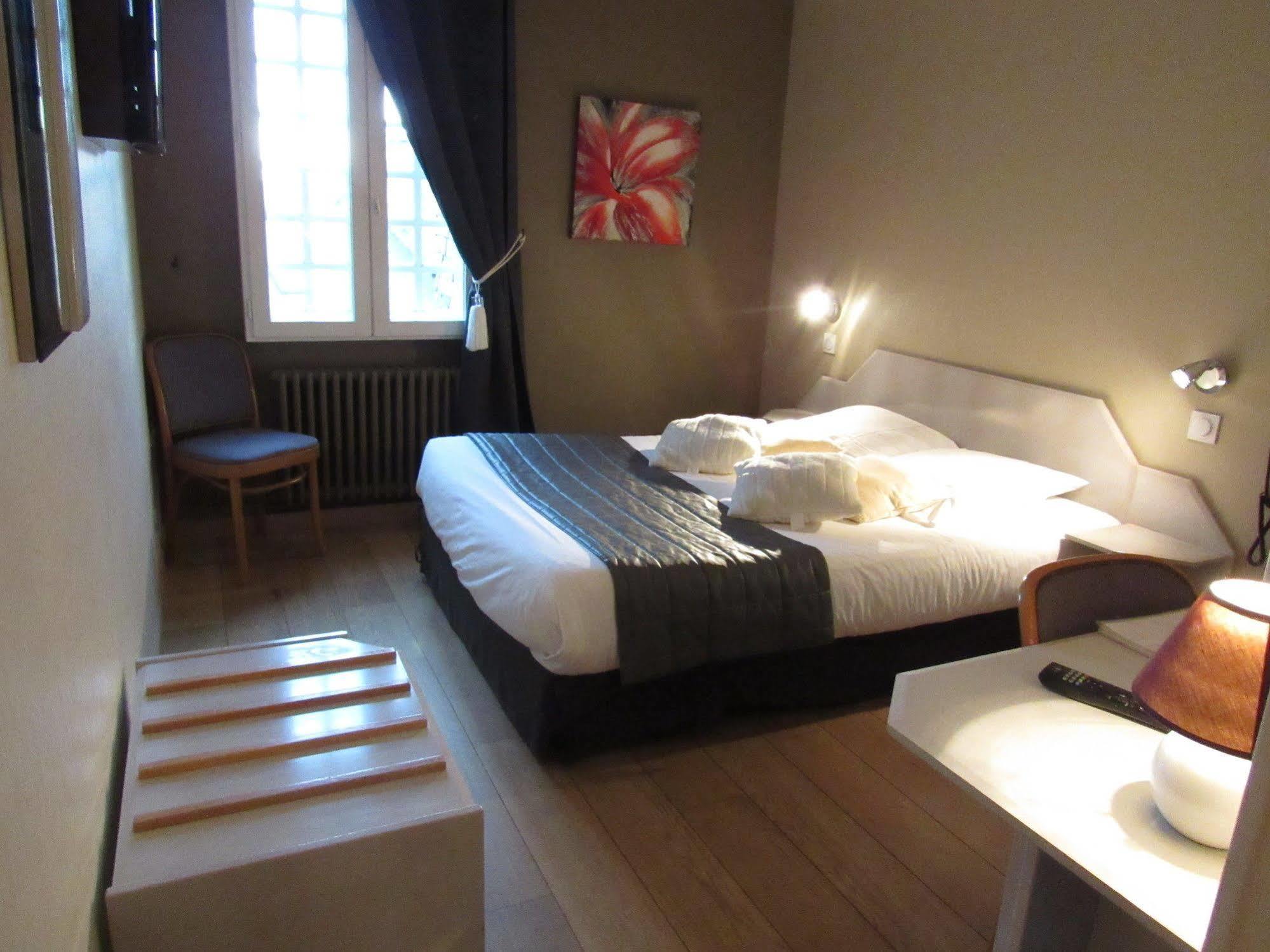 Hotel Restaurant De La Marne Paimpol ภายนอก รูปภาพ
