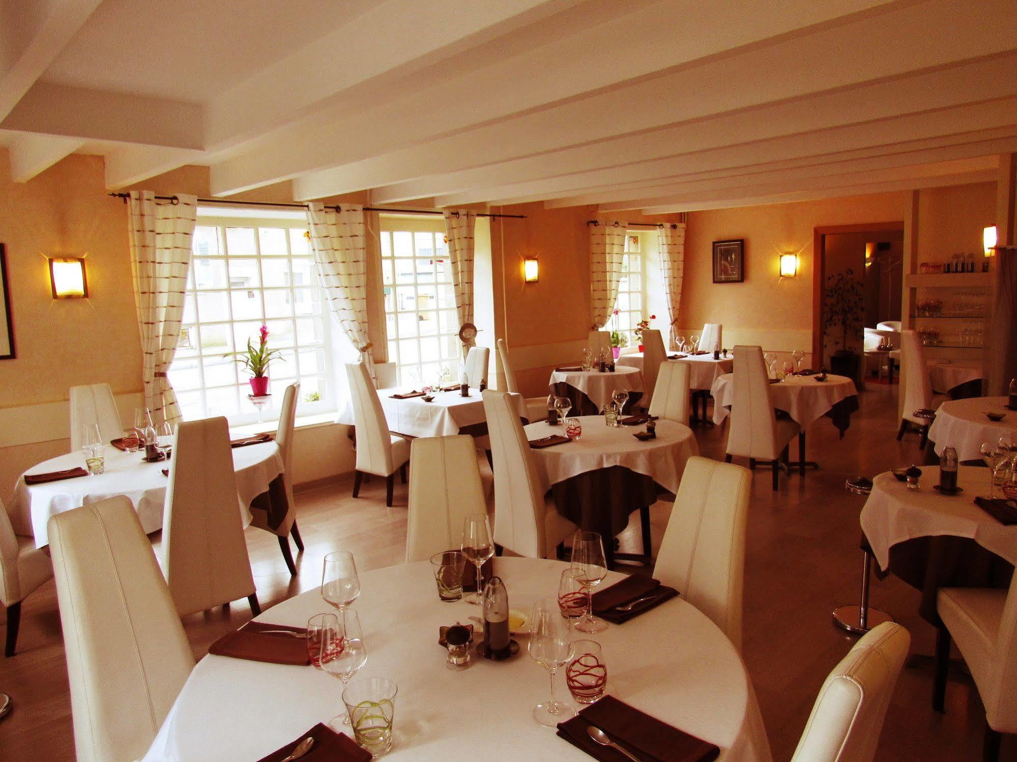 Hotel Restaurant De La Marne Paimpol ภายนอก รูปภาพ